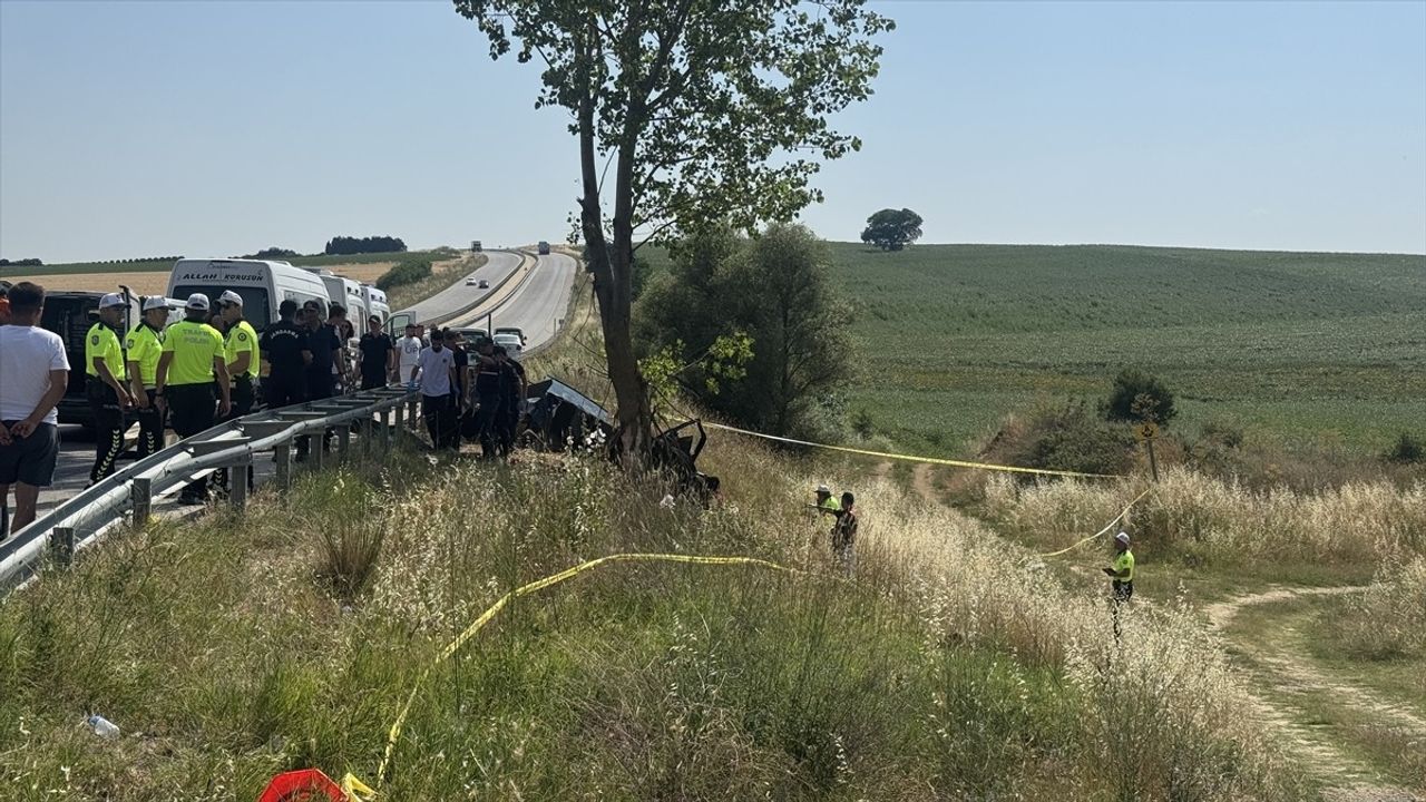 Edirne'de Trafik Kazasında 5 Kişi Hayatını Kaybetti