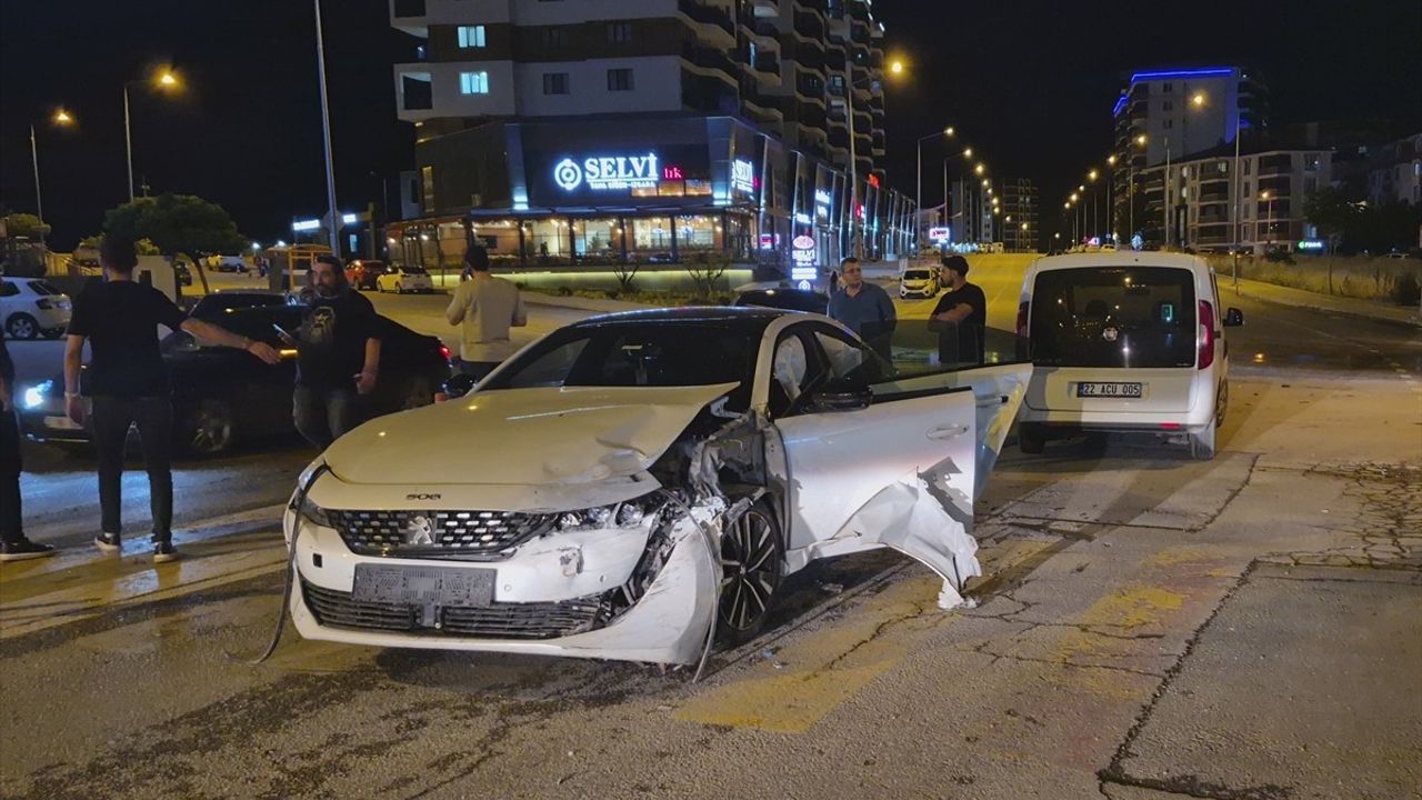 Edirne'de Zincirleme Trafik Kazası: 1 Yaralı