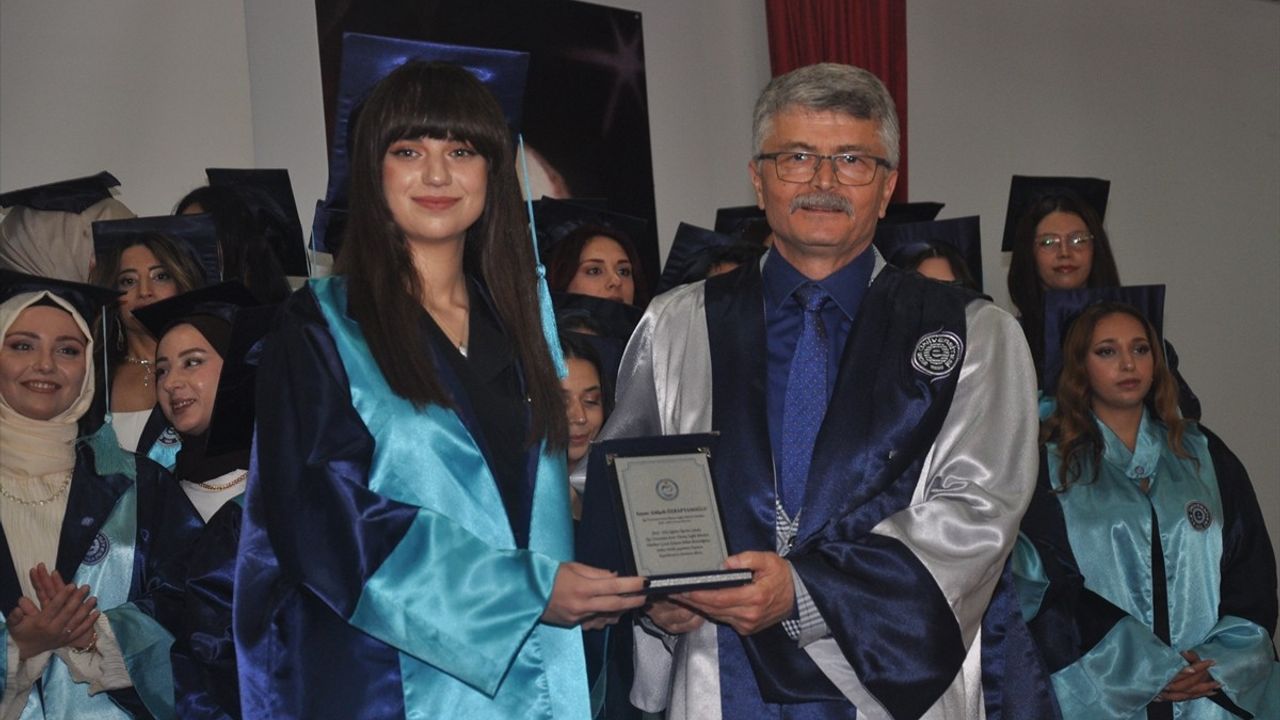 Ege Üniversitesi Ödemiş Sağlık Bilimleri Fakültesi Mezuniyet Töreni