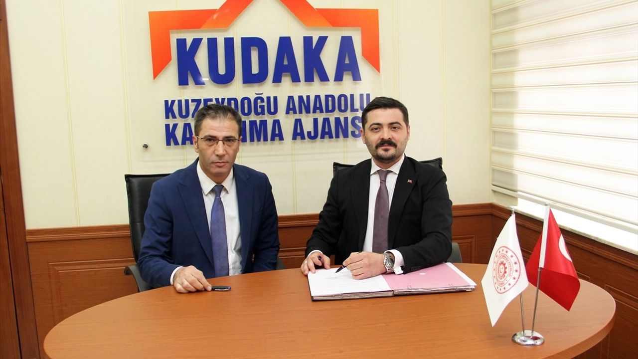 Erzincan, Bayburt ve Erzurum'da Gazetecilere Yapay Zeka Eğitimi