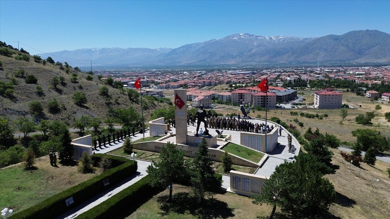 Erzincan'da 3. Ordu İç Güvenlik Şehitler Anıtı Açıldı