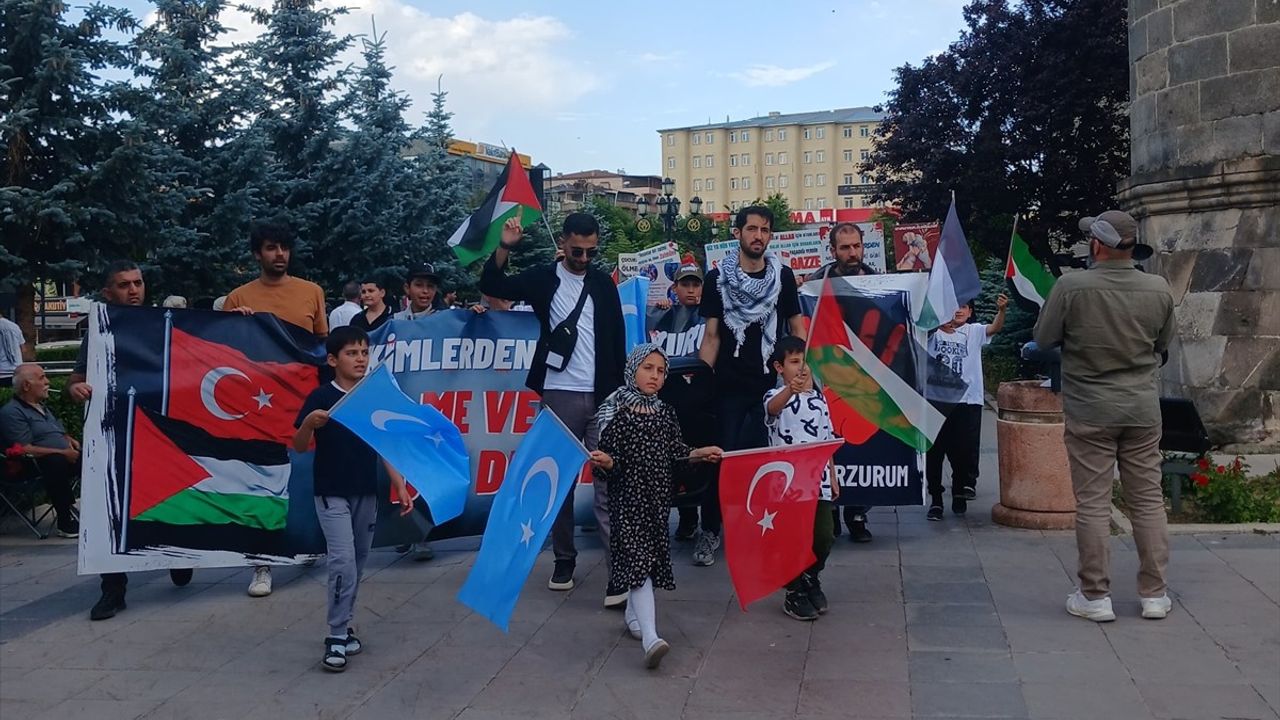 Erzurum'da Sağlıkçılardan Gazze İçin Yürüyüş