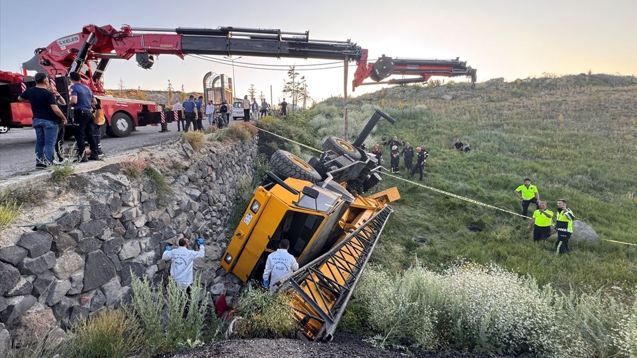 Erzurum'da Vinç Kazası: Operatör Hayatını Kaybetti