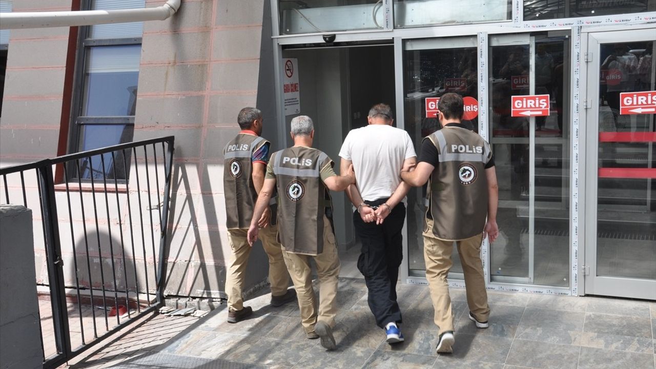 Eskişehir'de Köpeğe Şiddet Uygulayan Şüpheli Yakalandı