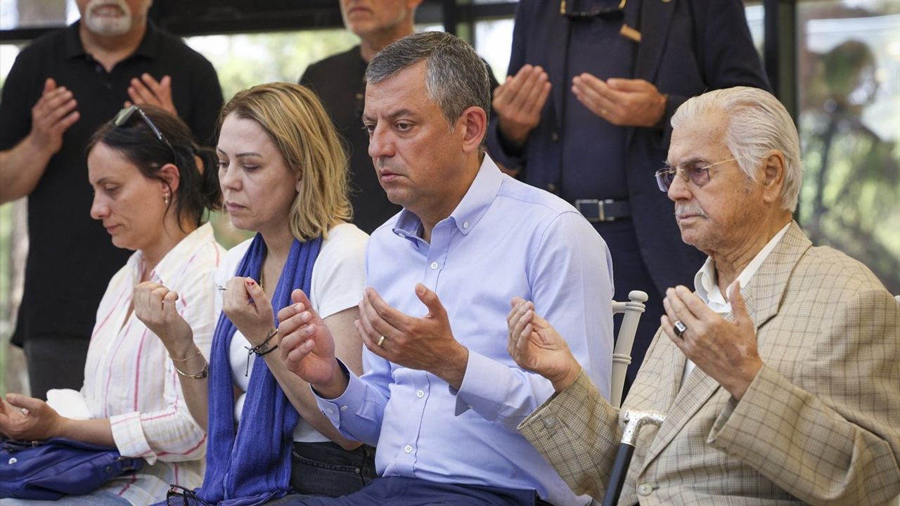 Ferdi Zeyrek'e Taziyeler Devam Ediyor
