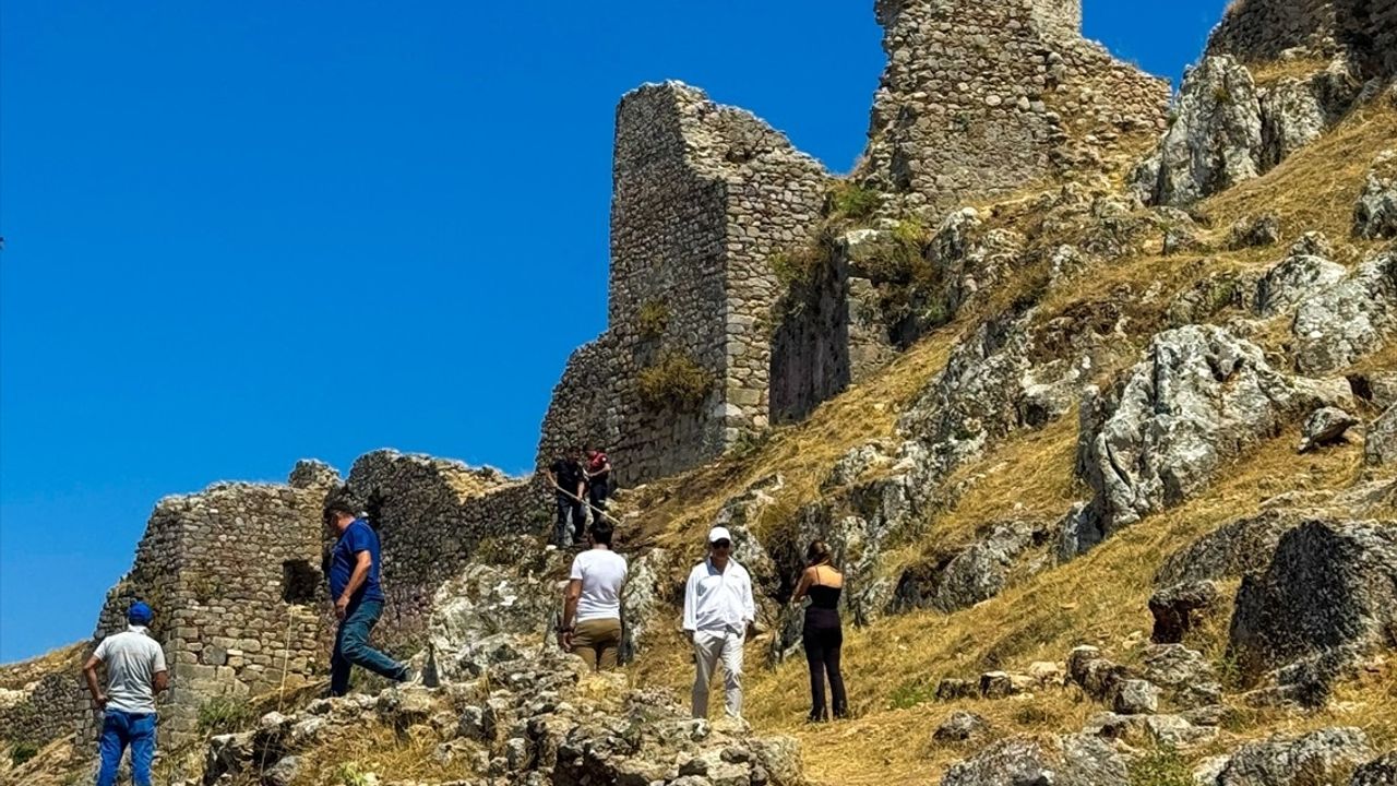 Fethiye Kalesi'nde Yangın Kontrol Altına Alındı