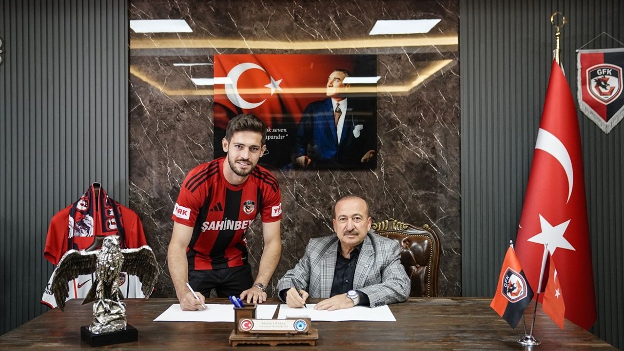 Gaziantep FK Arda Kızıldağ ile Yeni Sözleşme İmzaladı