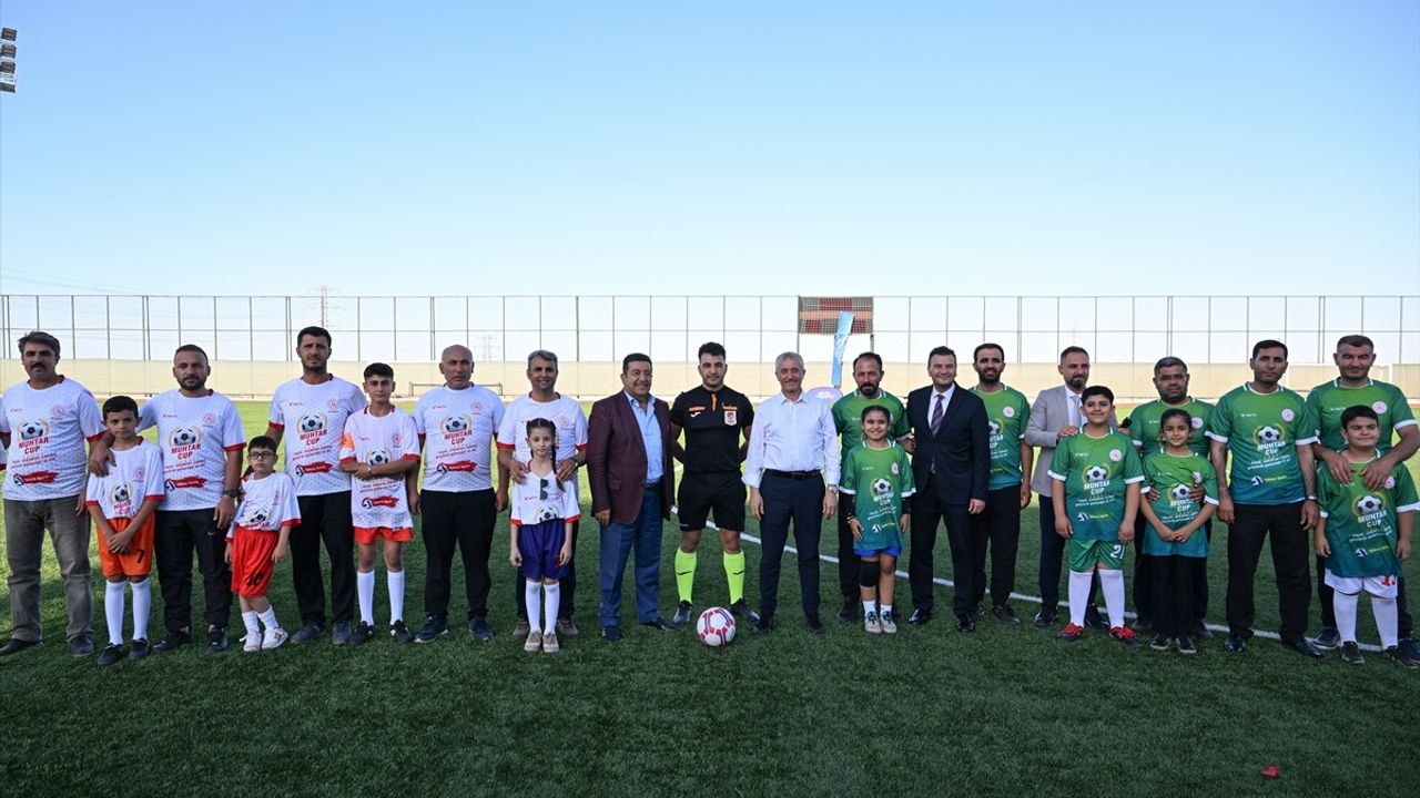 Gaziantep'te Muhtar Cup Futbol Turnuvası Başladı
