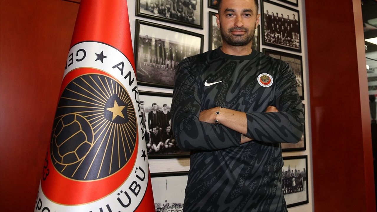 Gençlerbirliği Kaleci Gökhan Akkan'ı Transfer Etti