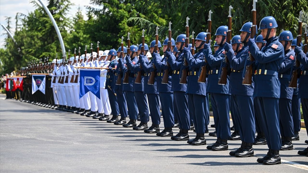 Genelkurmay Başkanı Gürak, İtalyan Mevkidaşı Portolano ile Bir Araya Geldi