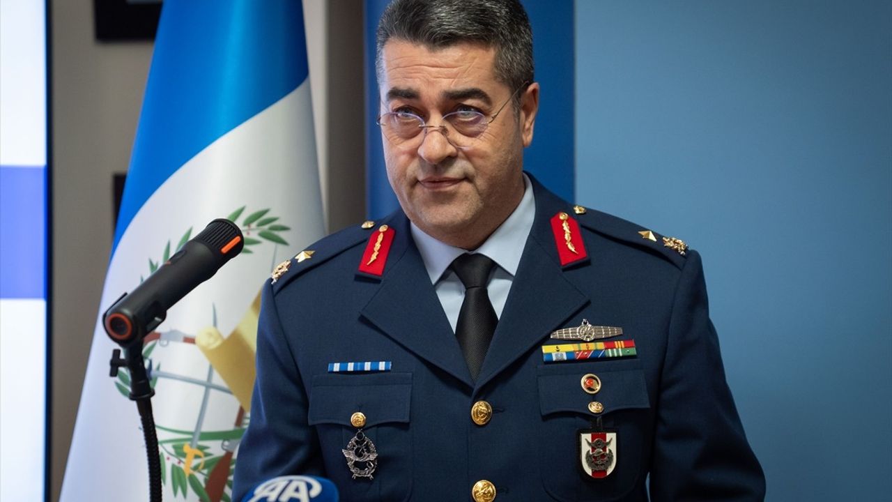 Guatemala Silahlı Kuvvetler Günü Ankara'da Kutlandı