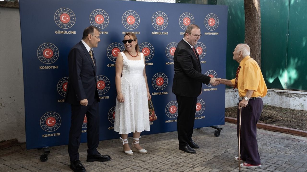 Gümülcine'de Bayramlaşma Töreni Coşkuyla Kutlandı