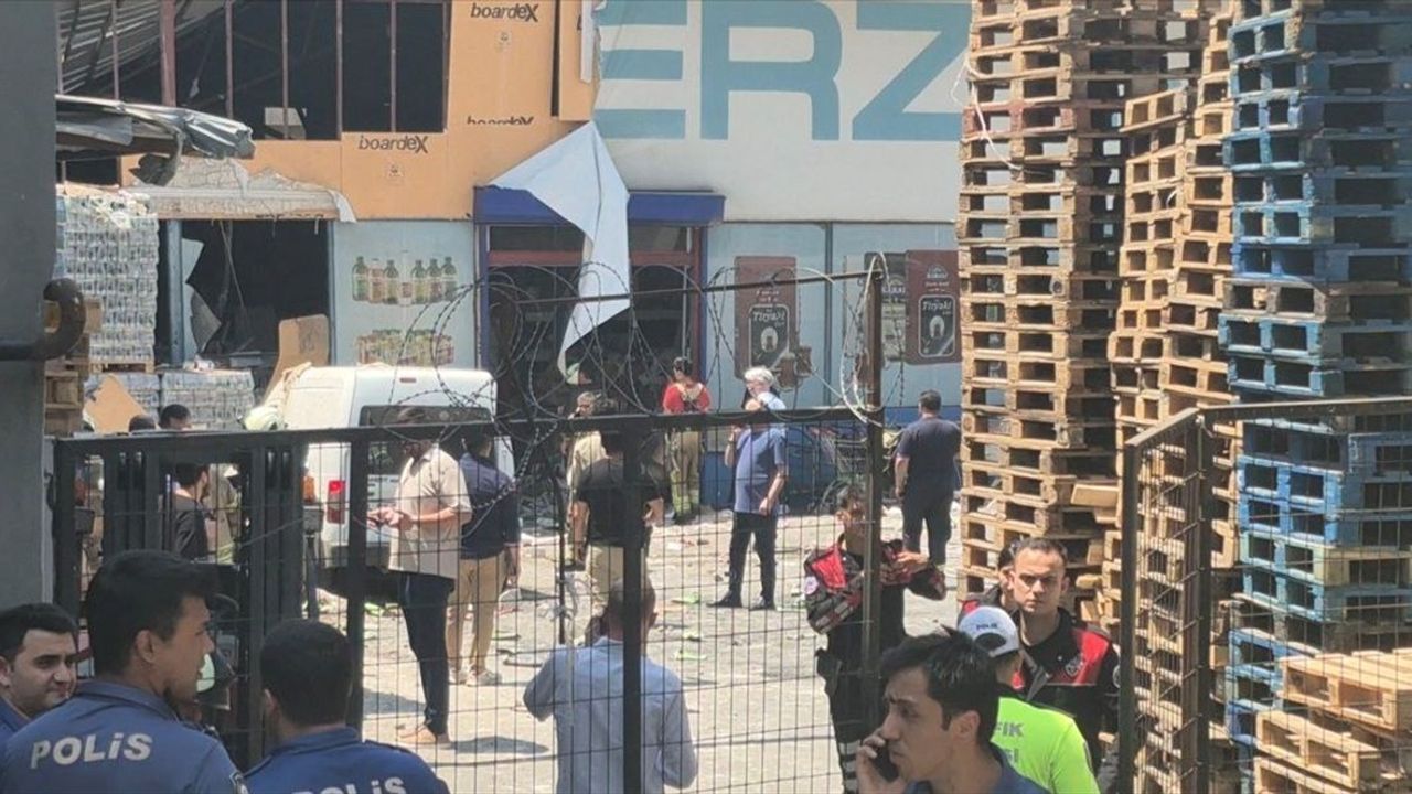 Güngören'de Tekstil Atölyesinde Patlama Meydana Geldi