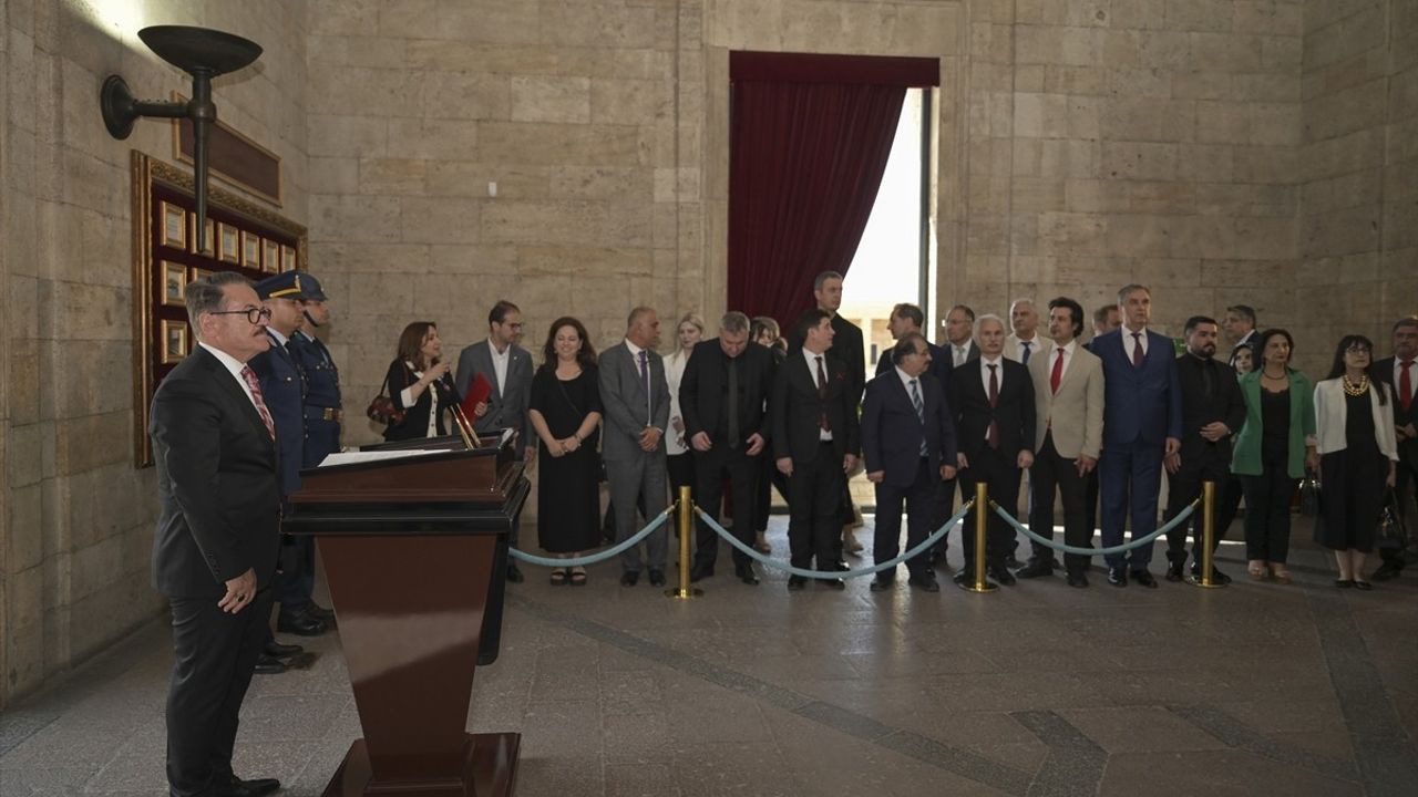 Güzel Sanatlar Genel Müdürlüğü 90. Yılını Anıtkabir'de Kutladı