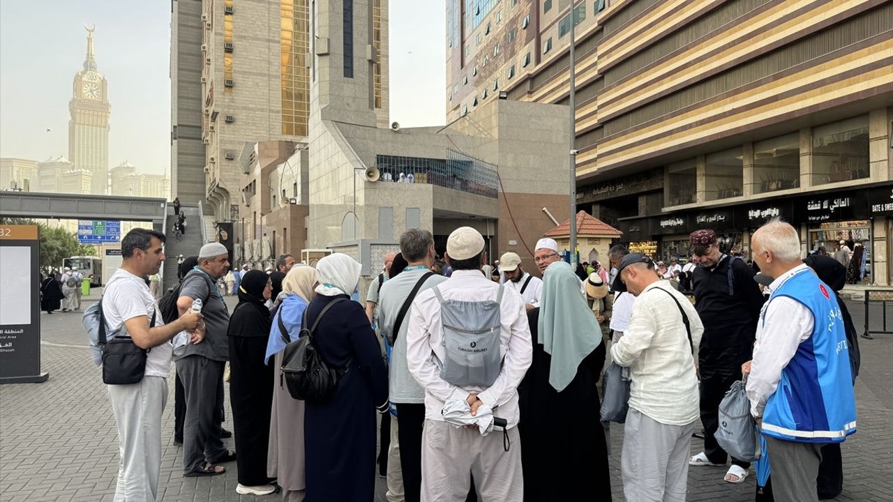 Hacı Adayları Mekke'yi Ziyaret Ediyor