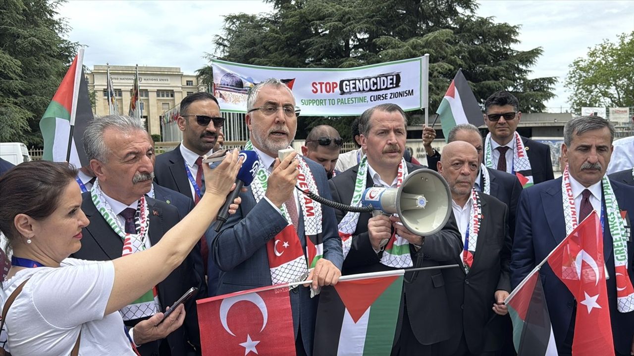 HAK-İŞ Cenevre'de Filistin İçin Destek Gösterisi Düzenledi