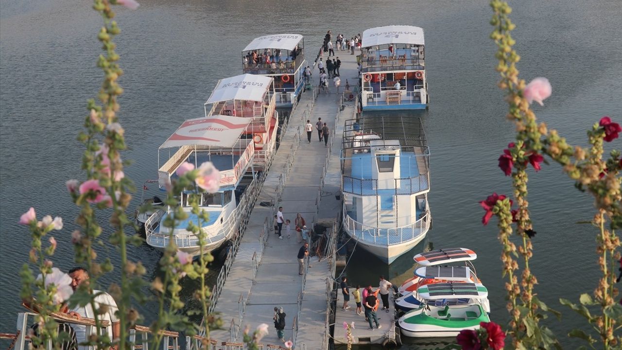 Hasankeyf, Kurban Bayramı'nda 125 Bini Aşkın Ziyaretçi Ağırladı