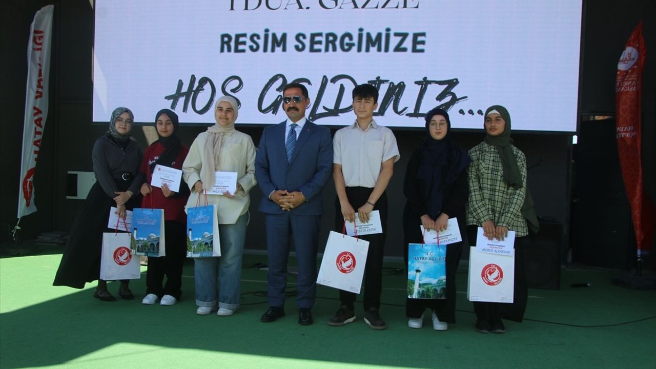 Hatay'da '1 Söz, 1 Göz, 1 Dua: Gazze' Temalı Resim Sergisi Açıldı