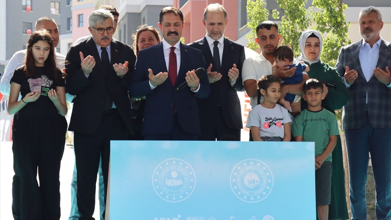 Hatay'da Yeni Deprem Konutları Sahiplerini Buldu
