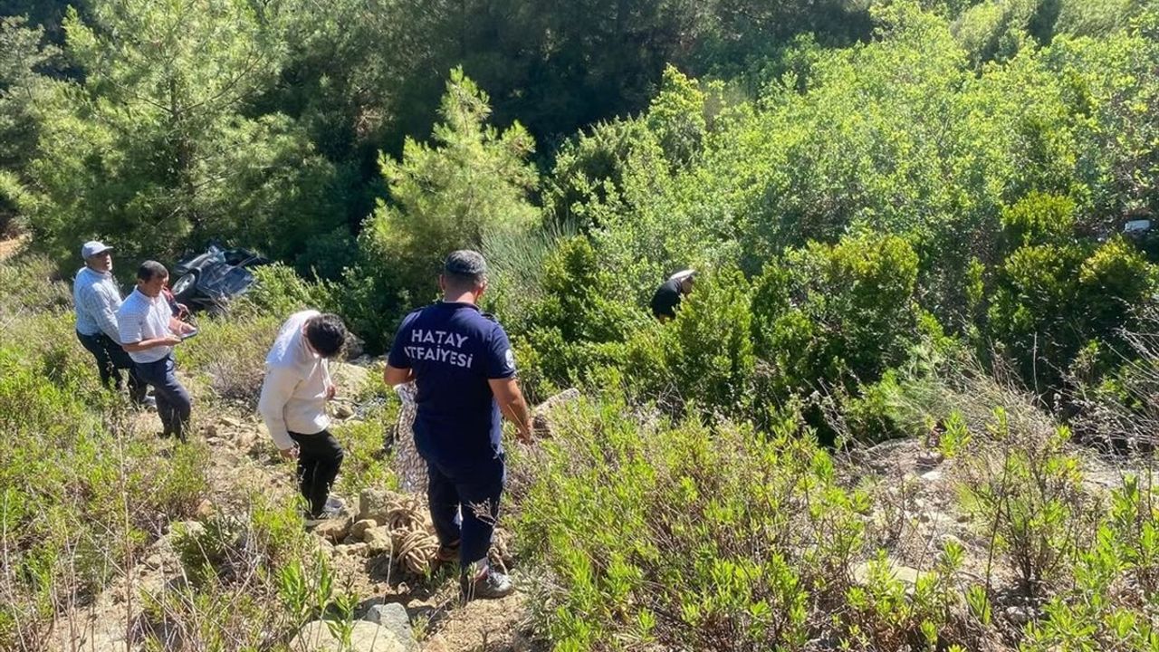 Hatay'daki Trafik Kazasında 1 Ölü, 2 Yaralı