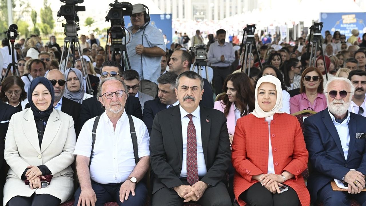 Hayat Boyu Öğrenme Festivali'nde Bakan Tekin'in Vurguları