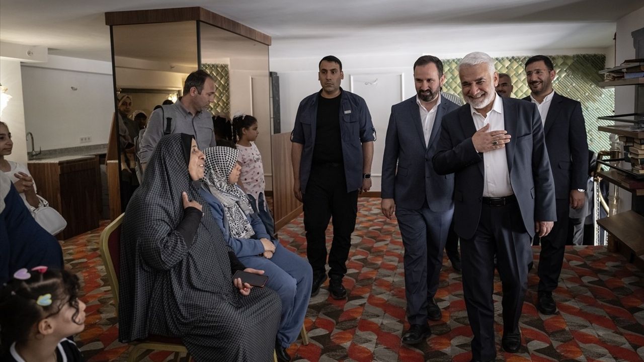 HÜDA PAR Genel Başkanı Zekeriya Yapıcıoğlu, Filistinli Ailelerle Bayramlaştı