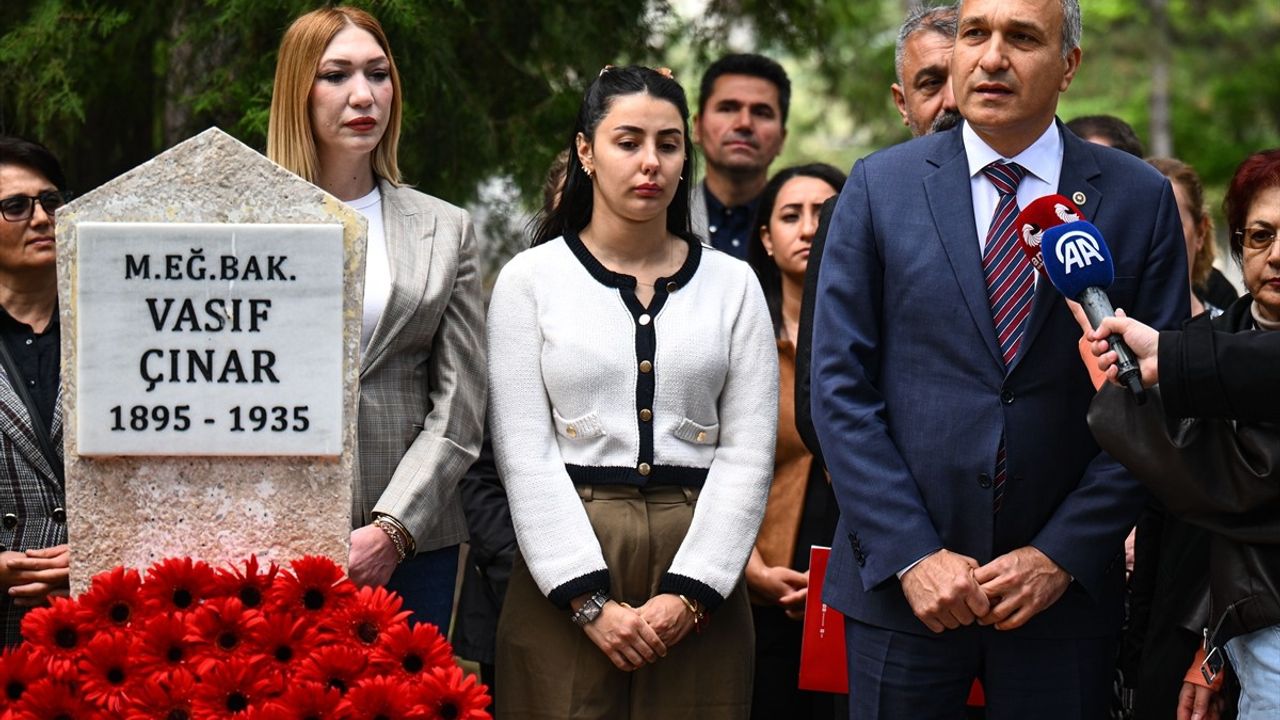 Hüseyin Vasıf Çınar, Vefatının 90. Yılında Anıldı