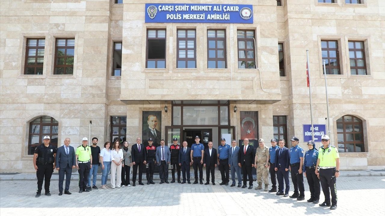 İçişleri Bakan Yardımcısı Aktaş Elazığ'da Bayram Coşkusunu Paylaştı