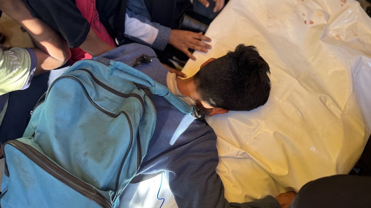 İsrail Ordusunun Gazze'deki Sivillere Yönelik Saldırısı