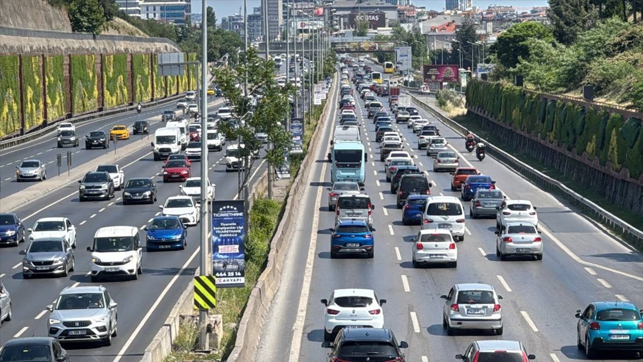 İstanbul'da Kurban Bayramı'nda Trafik Yoğunluğu