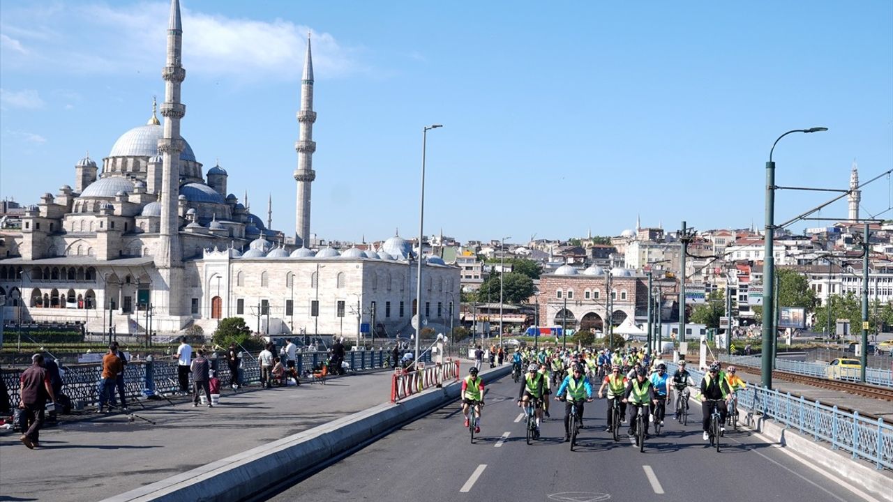 İstanbul'da Yeşilay Bisiklet Turu: Sağlıklı Yaşam İçin Pedal Çevirildi
