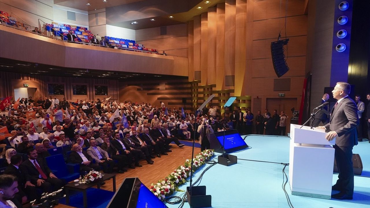 İstanbul İçin Bütünsel Bir Yaklaşım: Bakan Yerlikaya'dan Mahalle Temsilcilerine Vurgu