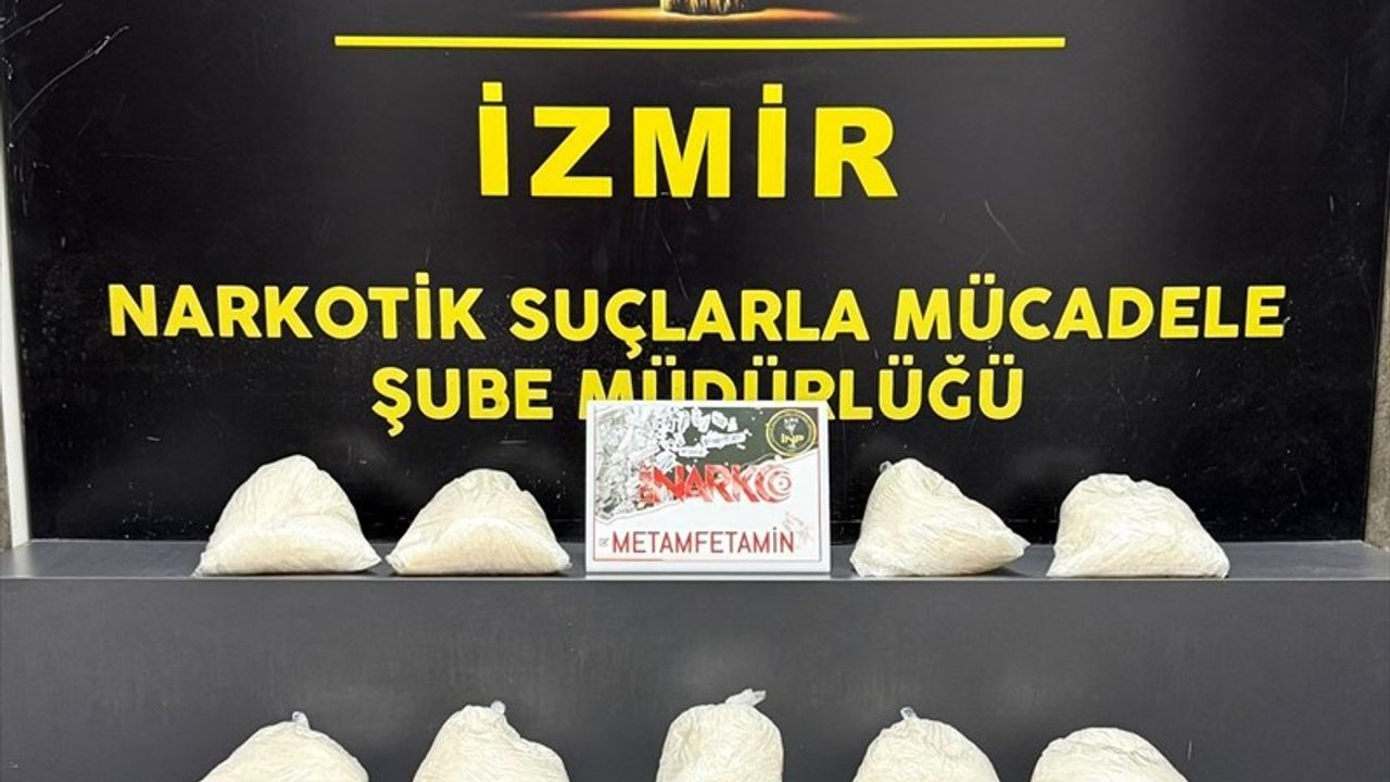İzmir'de 10 Kilo Sentetik Uyuşturucu Ele Geçirildi
