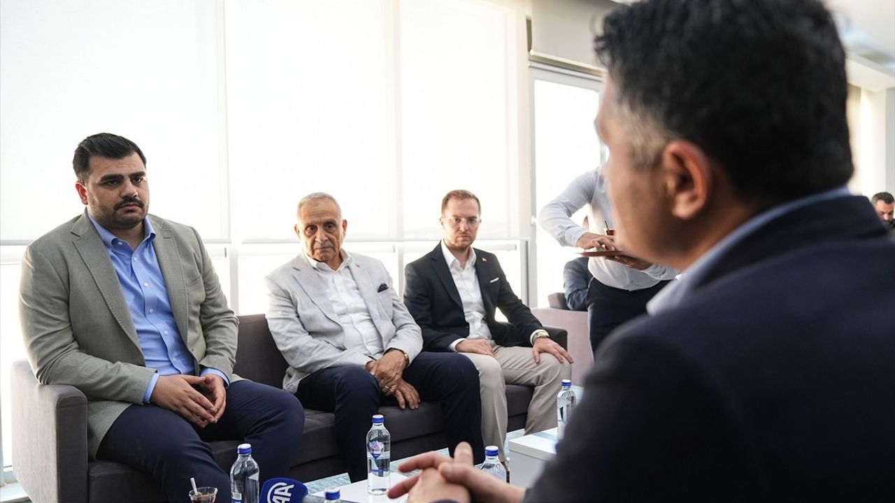 İzmir'de AK Parti Genel Sekreteri İnan'dan Kritik Açıklamalar
