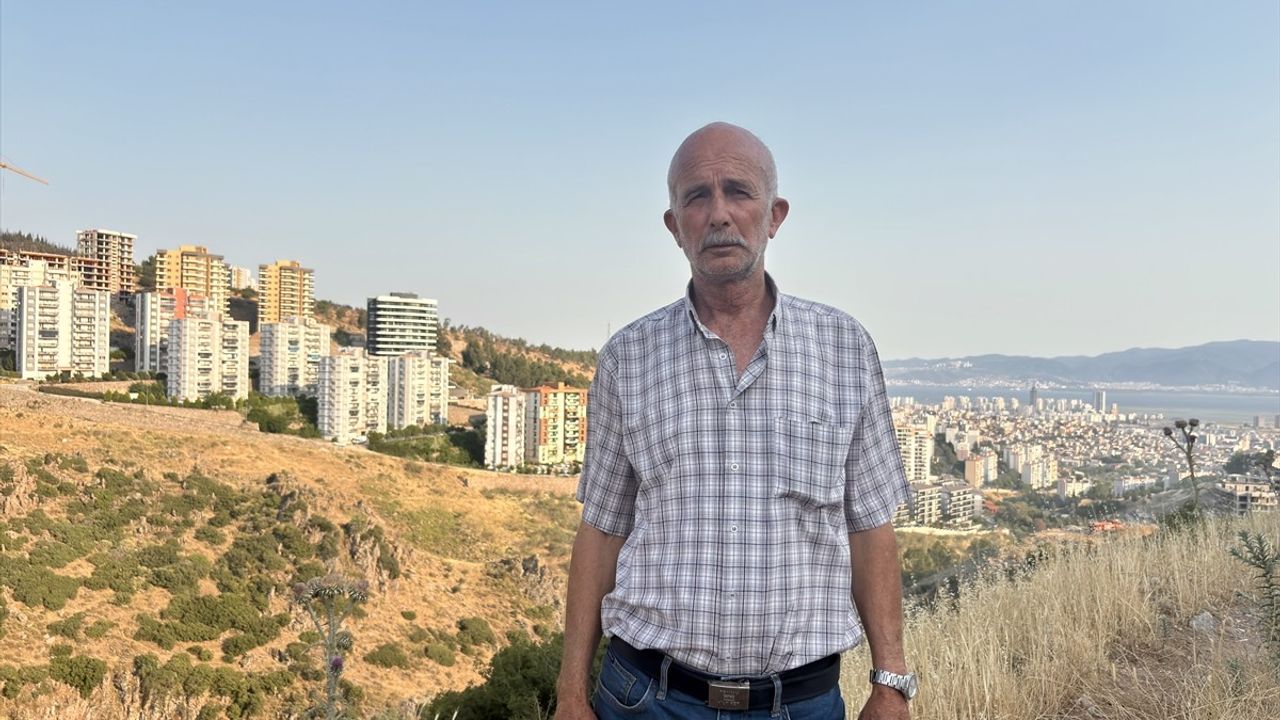 İzmir'de Yangın Kontrol Altına Alındı