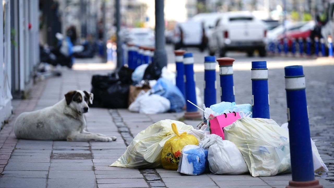İzmir'deki İşçi Grevi Dördüncü Gününde