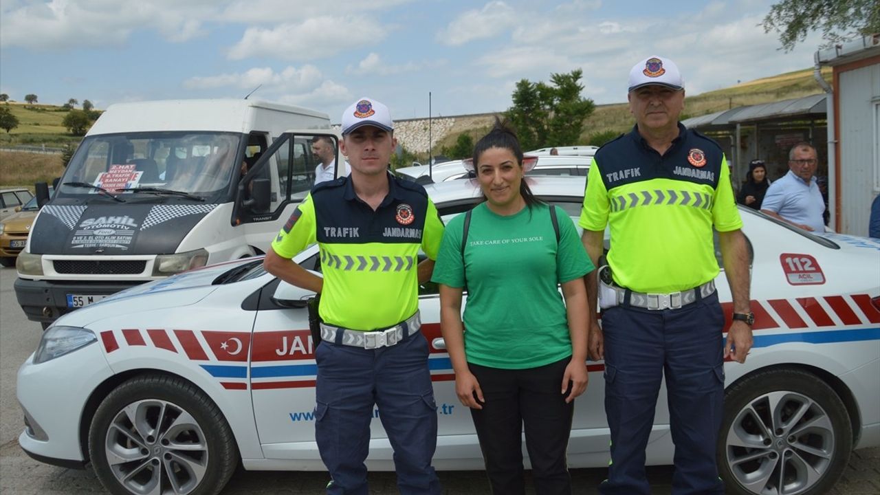Jandarma Desteği ile Sınava Son Anda Yetişen Öğrenci Teşekkür Etti