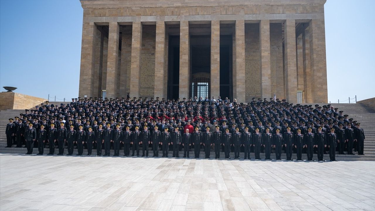 Jandarma Teşkilatı'nın 186. Kuruluş Yıl Dönümü Anıtkabir'de Kutlandı