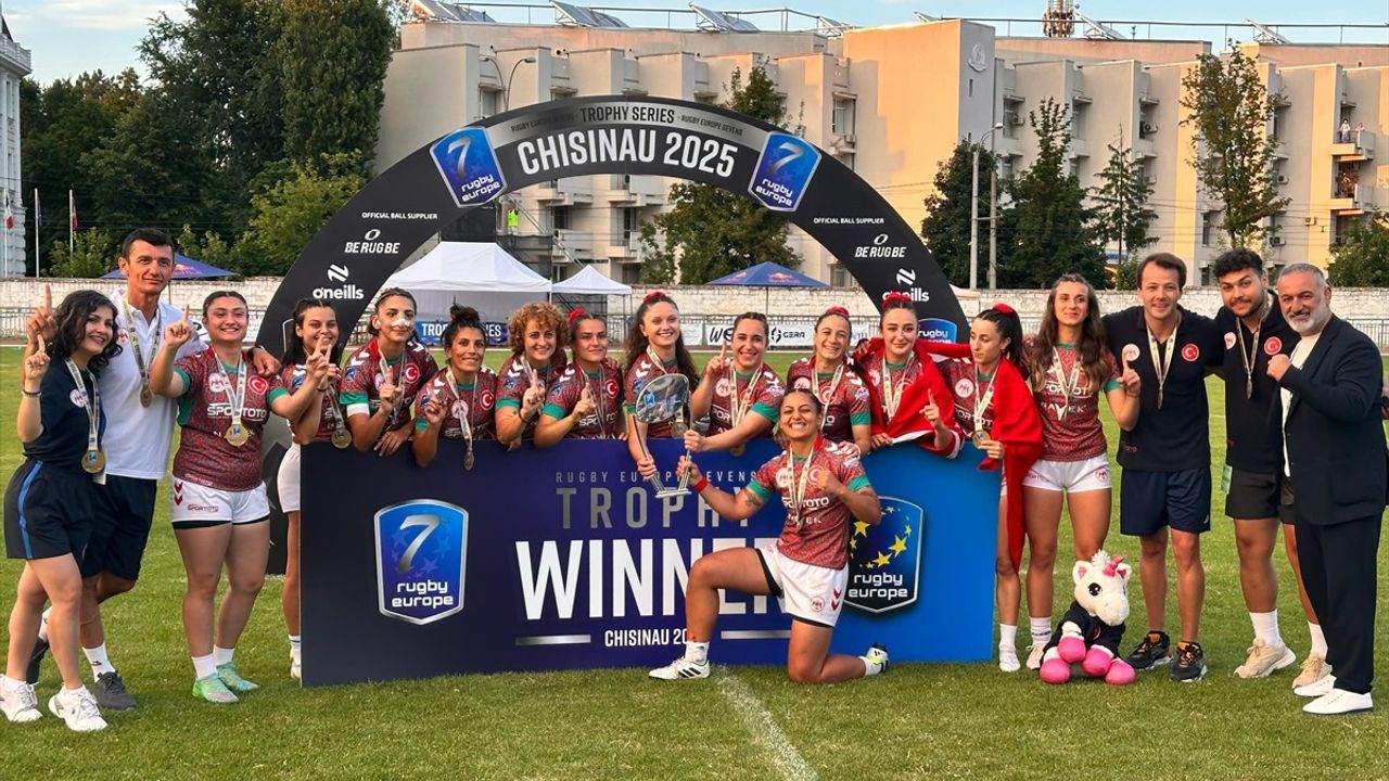 Kadın 7'li Ragbi Milli Takımı Avrupa Trophy Serisi'nde Şampiyon Oldu