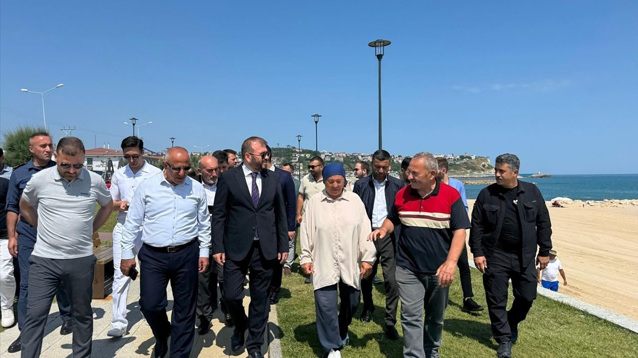 Karaburun Sahili Mavi Bayrak ile Ödüllendirildi