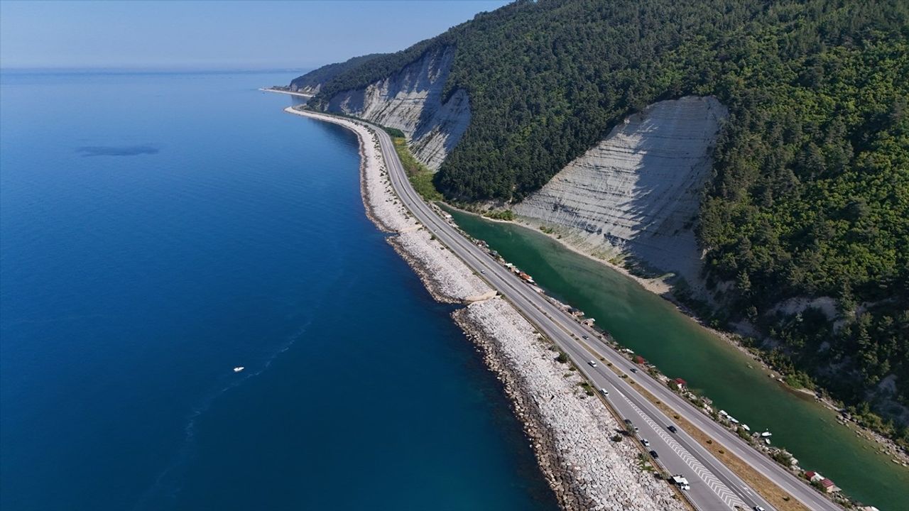 Karadeniz Sahil Yolu'nun Samsun-Sinop Bölümü: Doğanın Güzellikleriyle Dolu Bir Rota