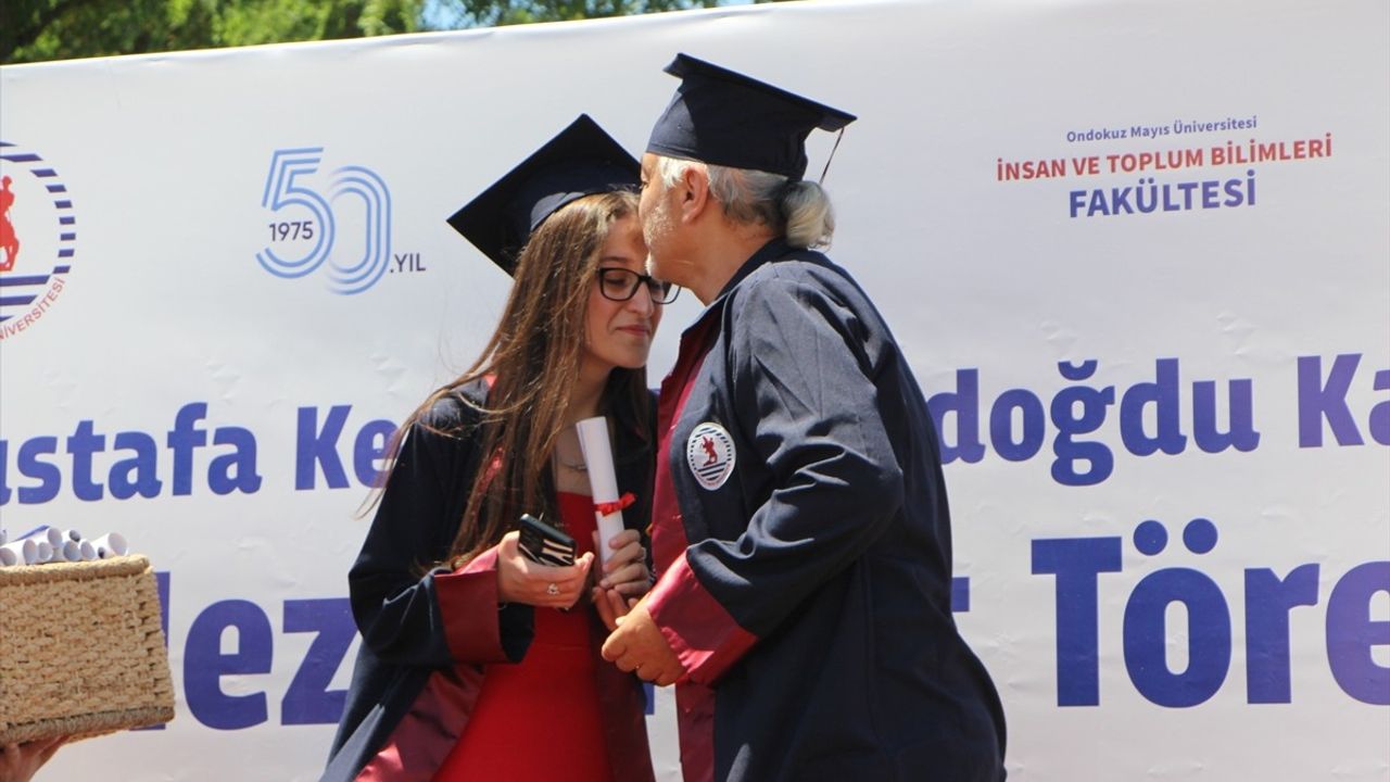 Kas Hastalığıyla Mücadele Eden Öğrenci Dereceyle Mezun Oldu
