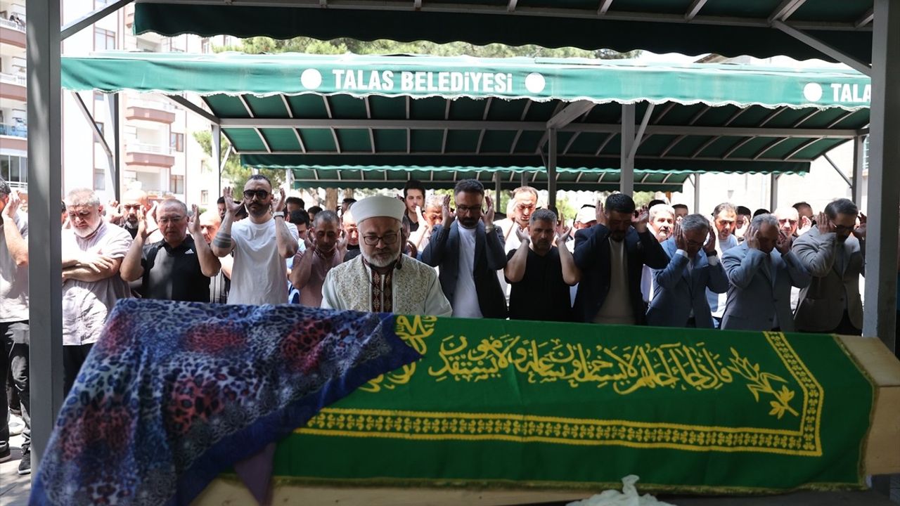 Kayseri'de KKKA Şüphesiyle Hayatını Kaybeden Kadın