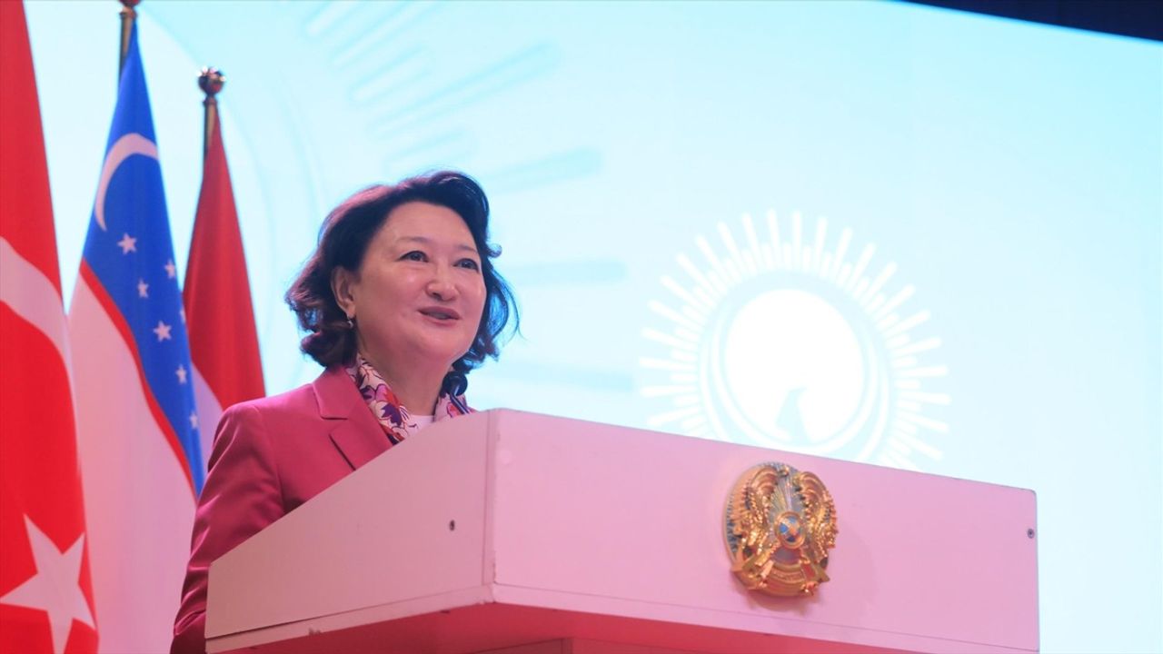 Kazakistan'da Türk Dünyası Mimarları ve Restoratörleri Buluştu