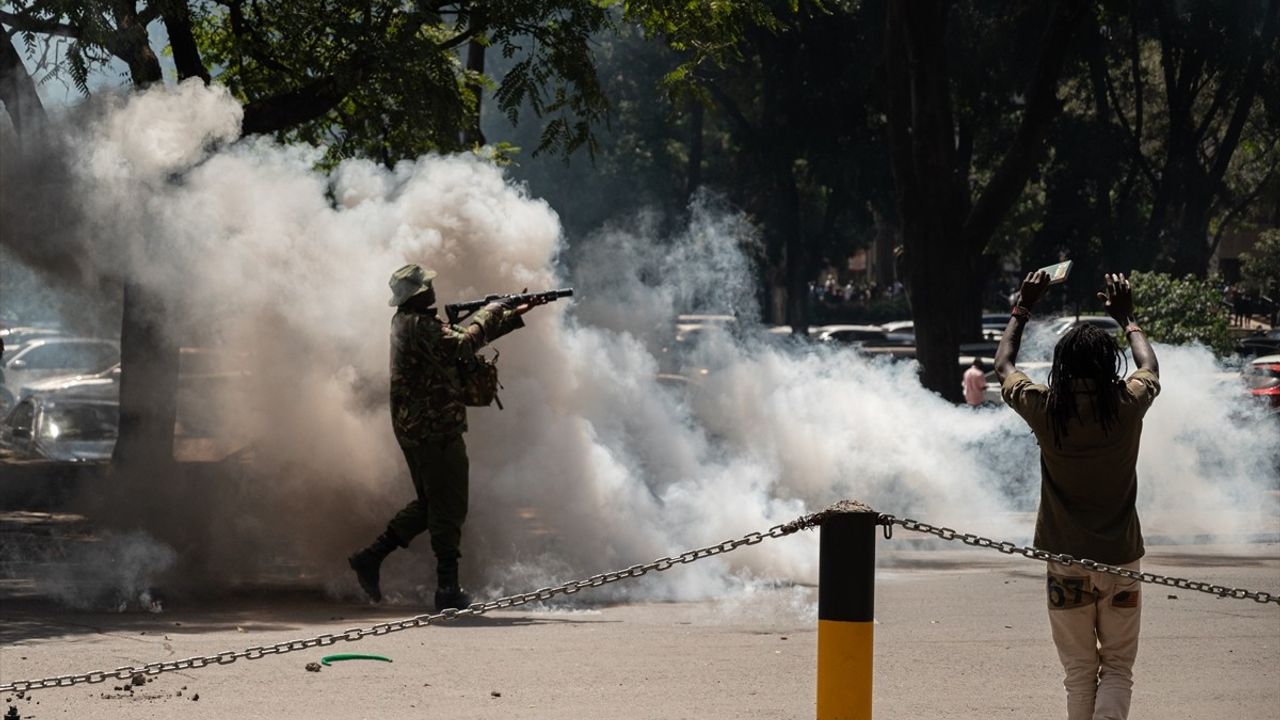 Kenya'da Sosyal Medya Fenomeninin Ölümüne Protesto