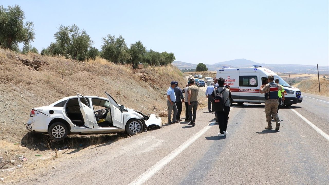 Kilis'te İki Araç Çarpıştı: 8 Yaralı