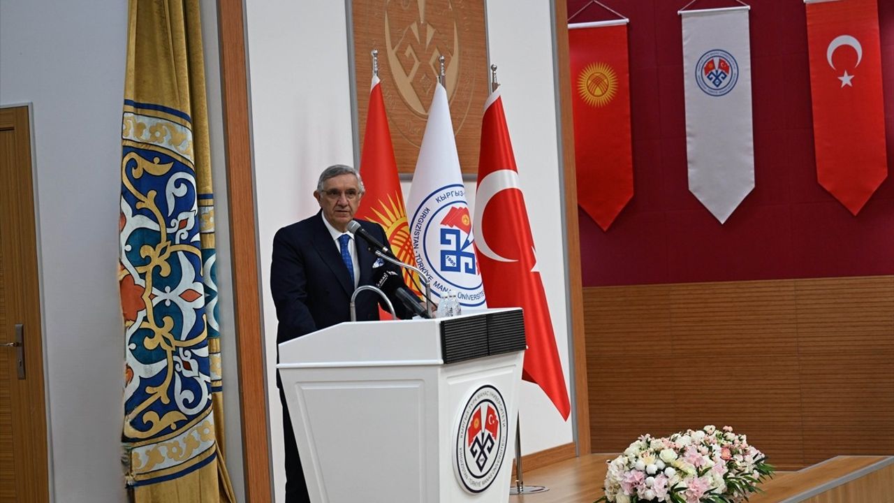 Kırgızistan'da Yesevi Temalı Panel Düzenlendi