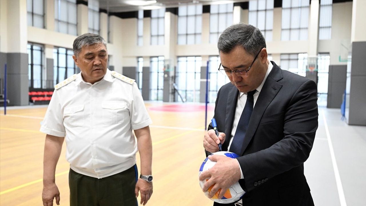 Kırgızistan, Yolsuzlukla Mücadele ile Ekonomiye 2 Milyar Dolar Katkı Sağladı