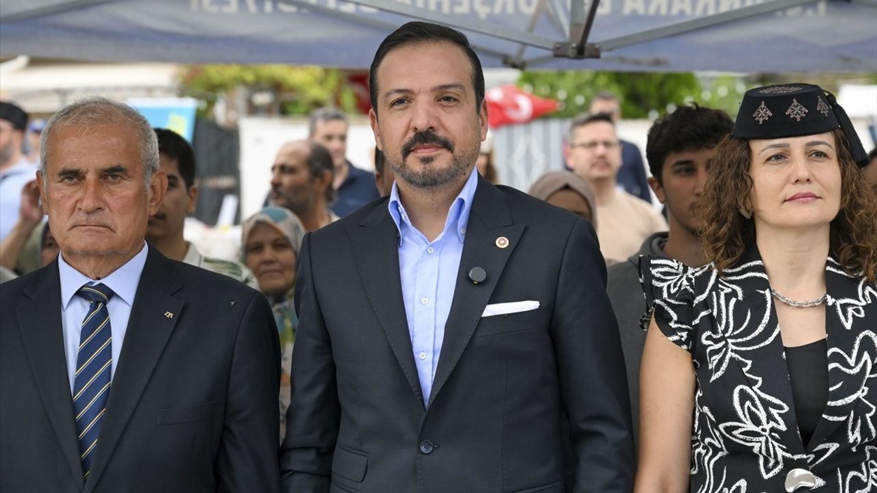 Kırım Tatar Milli Bayrak Günü'nde Güçlü Mesajlar
