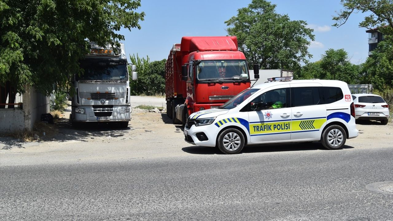 Kırklareli'nde Tır Park İhlali: Sürücülere Cezalar Kesildi